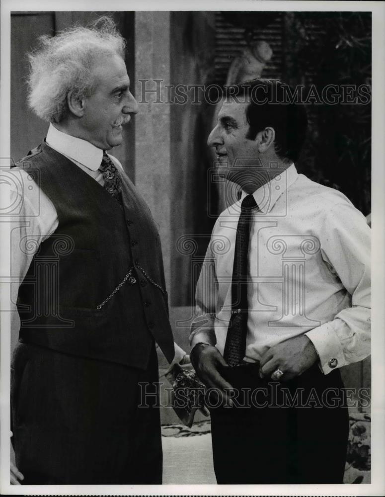 1969 Press Photo Hans Conried And Danny Thomas On Make Room For Granddaddy