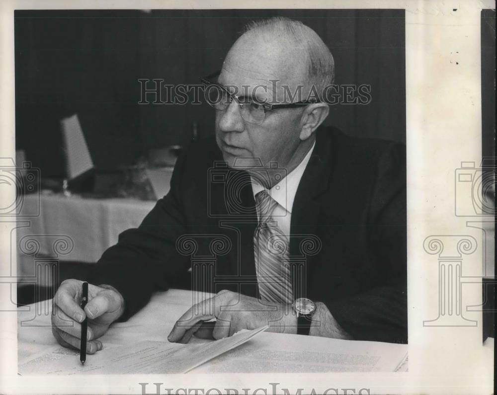 1971 Press Photo Dr Paul Elliker, chairman of the OSU microbiology Dep ...