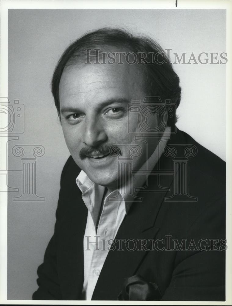 1987 Press Photo Dennis Franz star of Hill Street Blues TV show ...