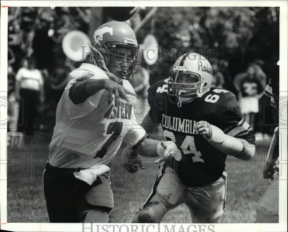 1991 Press Photo Rough Riders' Kurt Bly vs Columbia Raiders' Jim