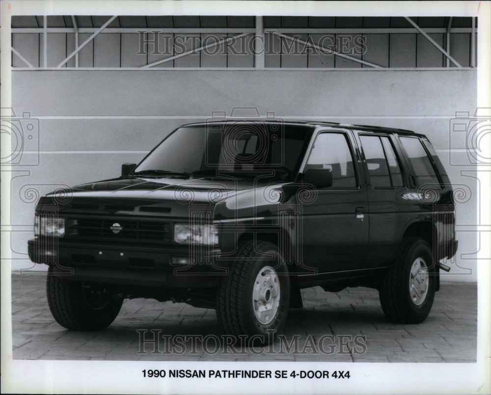 1990 press photo 1990 nissan pathfinder se 4 door historic images 1990 press photo 1990 nissan pathfinder se 4 door