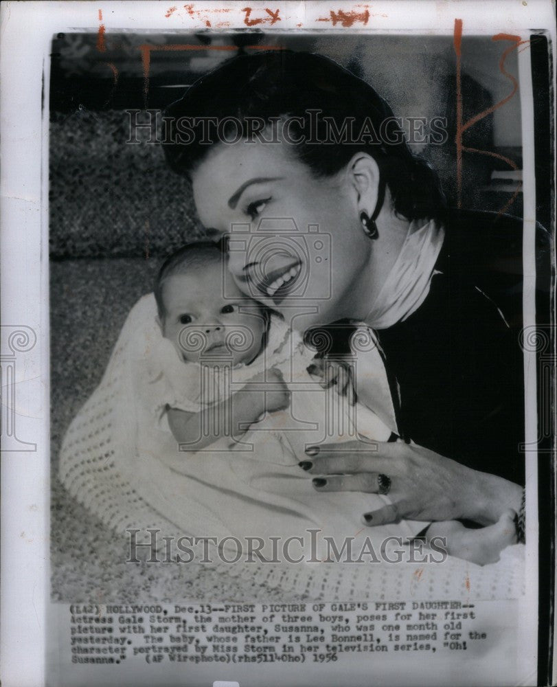 1956 Press Photo Gale Storm Susanna Baby Lee Bonnell - Historic Images