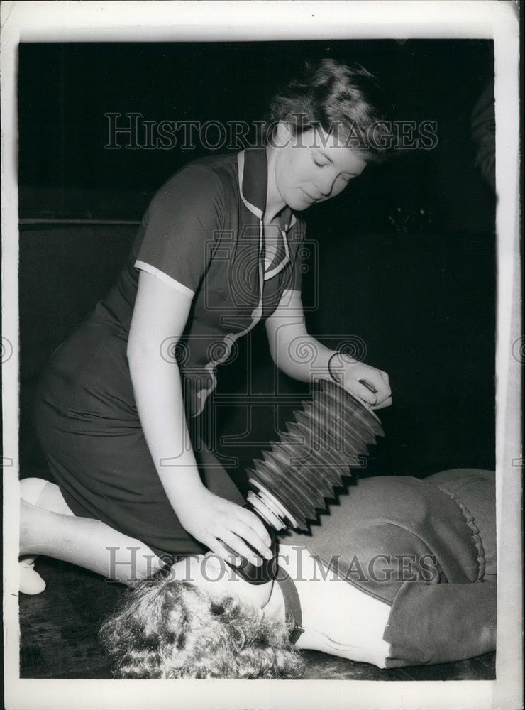 1952 Press Photo American Olympic gold medal diver Patricia McCormick -  Historic Images