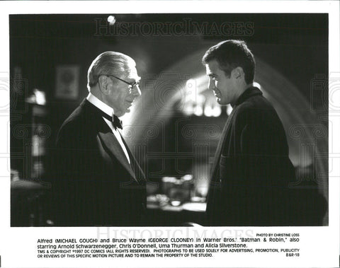 1997 Press Photo Film Batman and Robin George Clooney Michael Gough - Historic Images