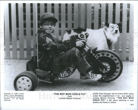 1986 Press Photo Fred Savage & Jake Cruising In "The Boy Who Could Fly" - Historic Images