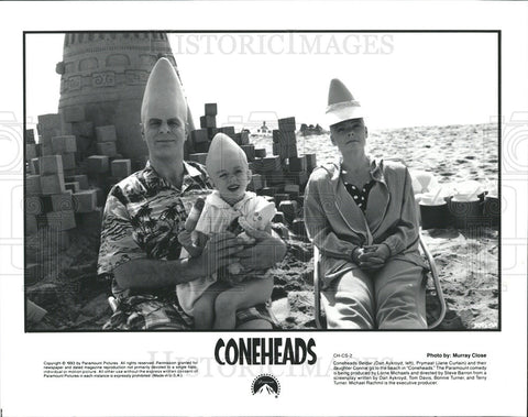 1993 Press Photo Dan Aykroyd Actor Jane Curtain Actress Coneheads Comedy Movie - Historic Images