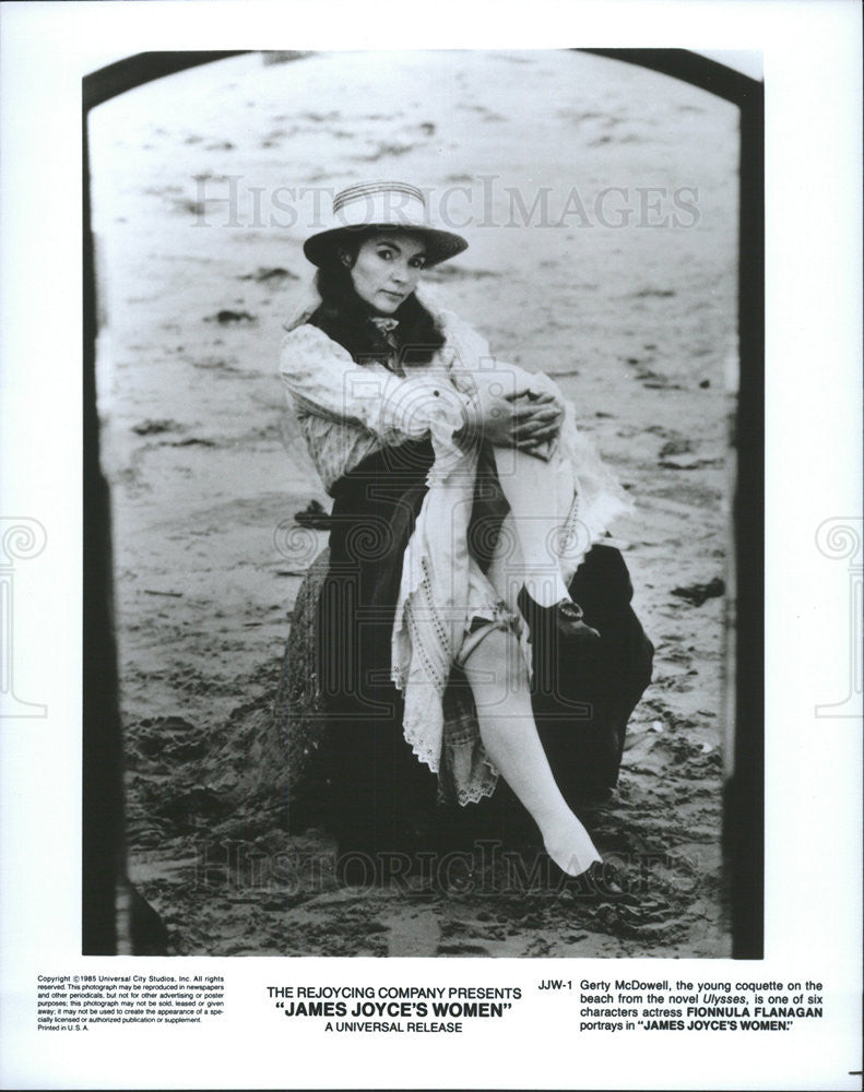 Young fionnula flanagan