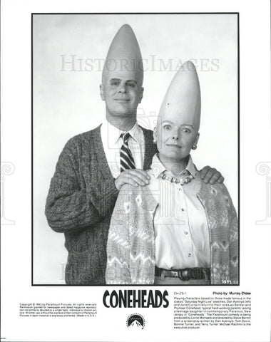 1993 Press Photo Dan Aykroyd Actor Jane Curtain Actress Coneheads Comedy Film - Historic Images