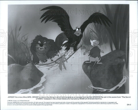 1982 Press Photo Jeremy the Crow and Mrs. Brisby in "The Secret of NIMH" - Historic Images