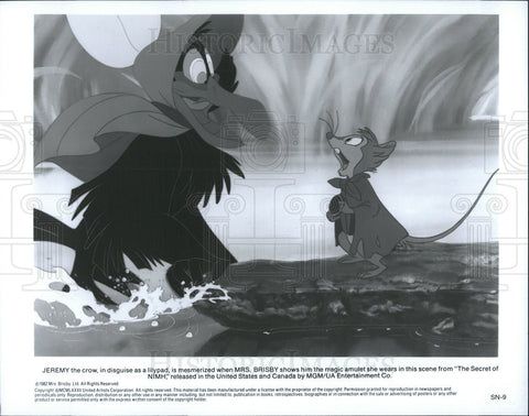 1982 Press Photo Jeremy the Crow and Mrs. Brisby in "The Secret of NIMH" - Historic Images