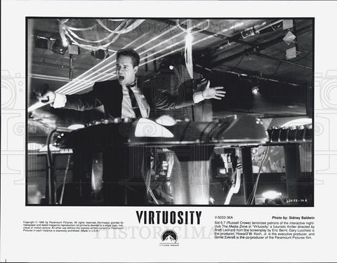 1995 Press Photo Russel Crowe in the movie Virtuosity - Historic Images