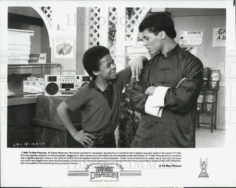 1985 Press Photo Leo O'Brien Actor Leroy Last Dragon Film Movie Scene - Historic Images