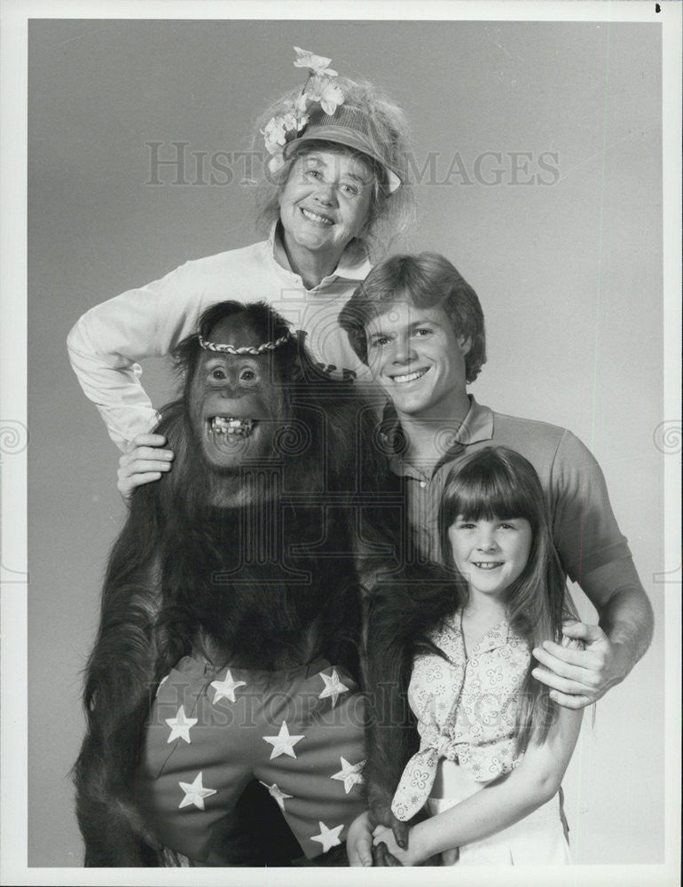 1984 Press Photo Going Bananas Emily Moultrie J.R. Tim Topper - Historic Images