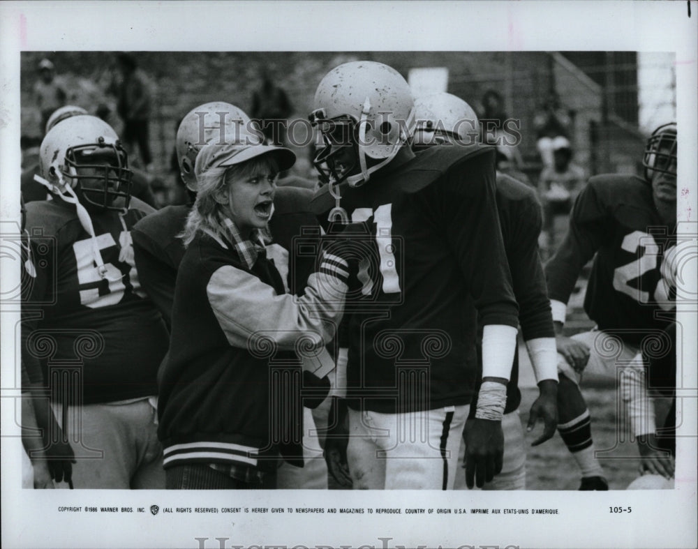 1986 Press Photo Goldie Hawn Actress Director Wildcats - RRW06333 -  Historic Images