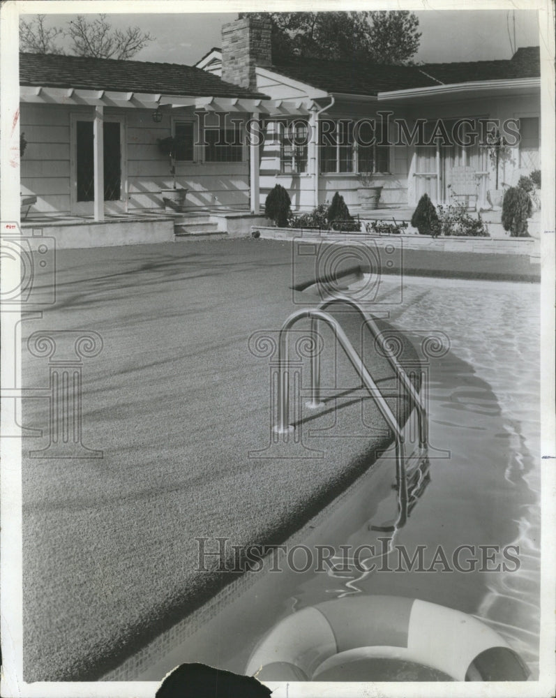 1969 Press Photo Black Decker Battery Powered Mower - RRW35961 - Historic  Images