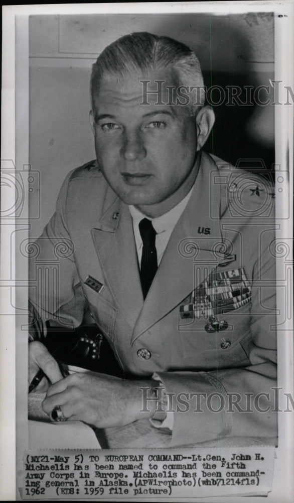 1962 Press Photo Lt. Gen. Michaelis Fifth Army Corps - RRW99139 ...