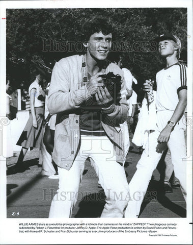 1982 Press Photo Willie Aames Zapped Robert Rosenthal Jeffrey Apple - Historic Images