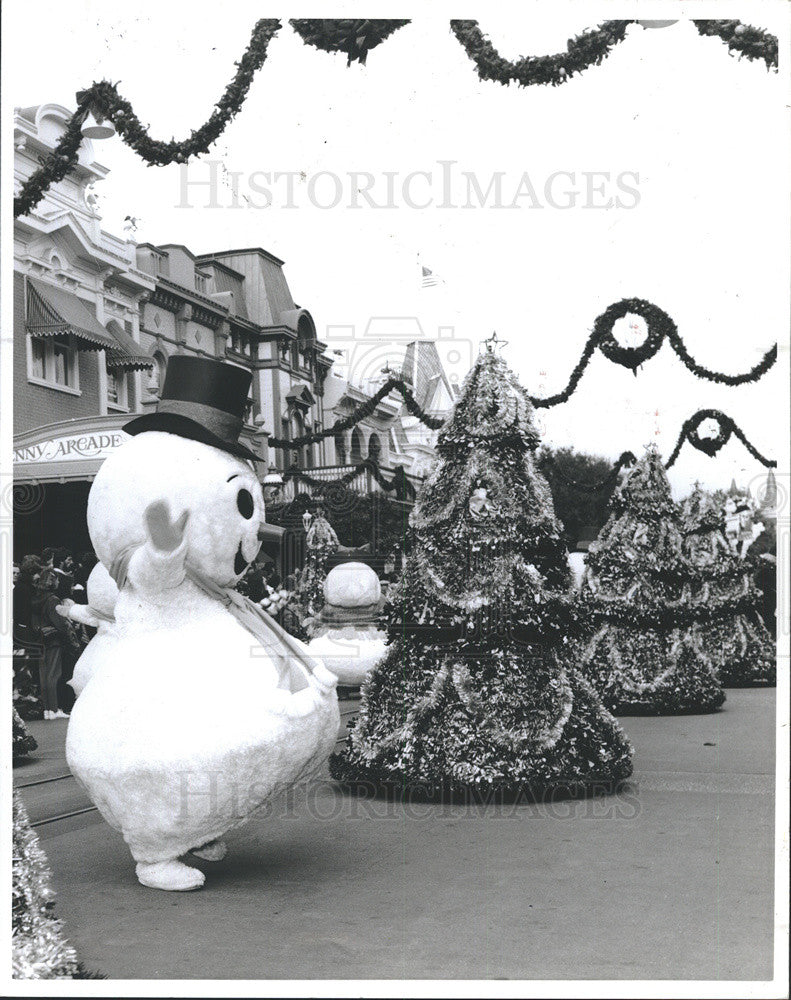 1986 Press Photo Walt Disney World very merry Christmas parade - Historic Images