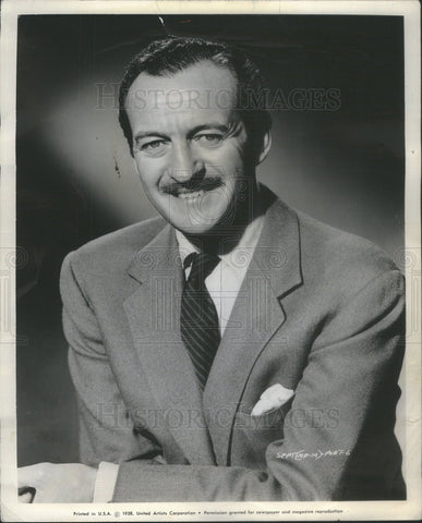 1958 Press Photo David Niven, "Around the world in 80 days" - Historic Images