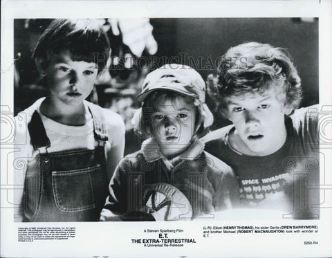 1982 Press Photo Henry Thomas & Brew Barrymore in "E.T." The Extra-Terrestrial" - Historic Images