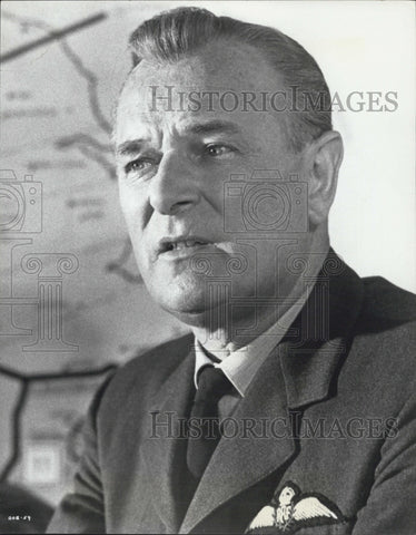 1970 Press Photo Actor Nigel Patrick "Battle of Britain" - Historic Images