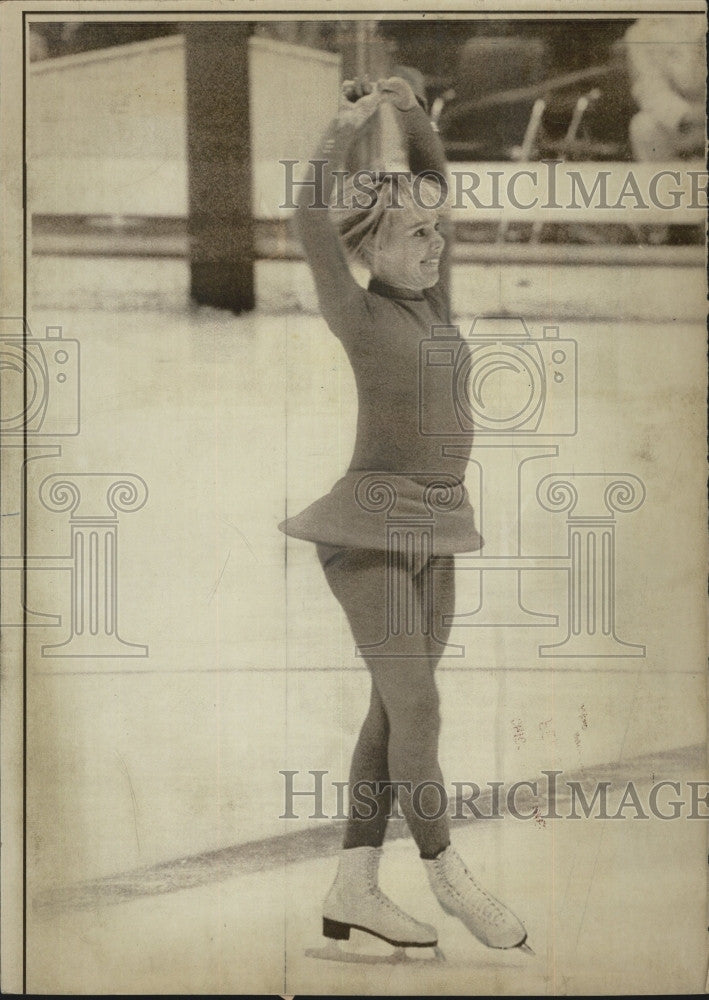 1952 Press Photo American Olympic gold medal diver Patricia McCormick -  Historic Images