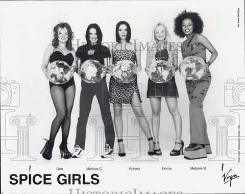 1998 Press Photo The Spice Girls: Geri, Melanie C., Victoria, Emma, Melanie B. - Historic Images