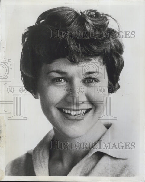 1967 Press Photo Actress Patricia Routledge In "Married Alive