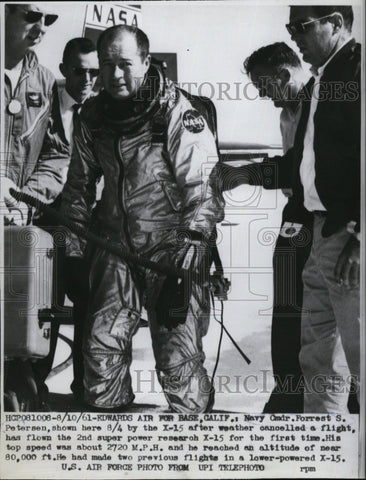 1961 Press Photo Navy Cmdr. Forrest S. Petersen - Historic Images