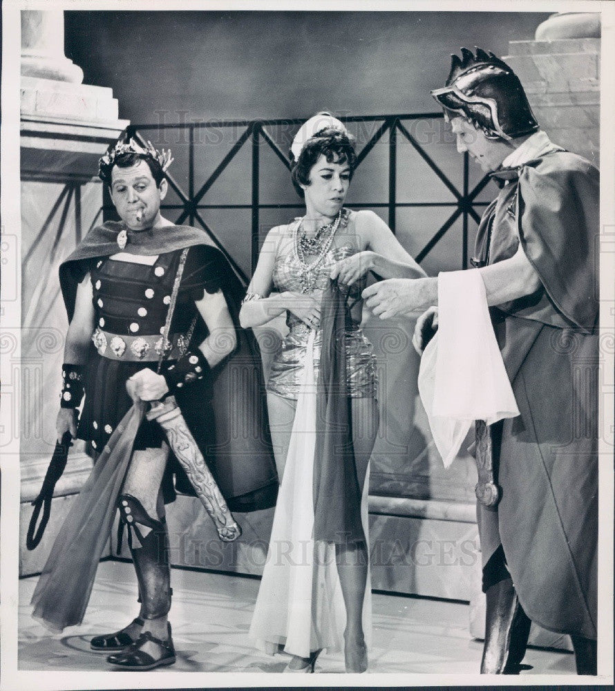 1961 Carol Burnett/Alan King/Durward Kirby Press Photo