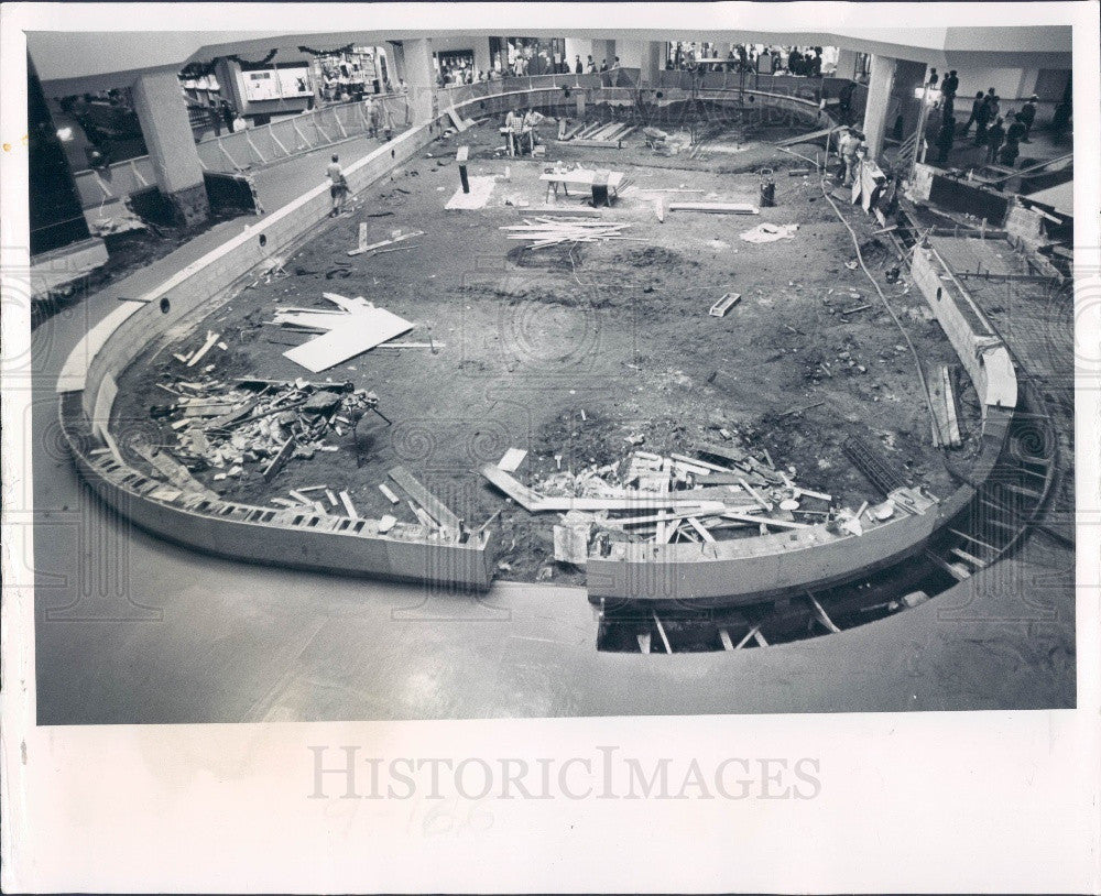 1978 Clearwater Florida Countryside Mall Centre Ice Skating Rink Press