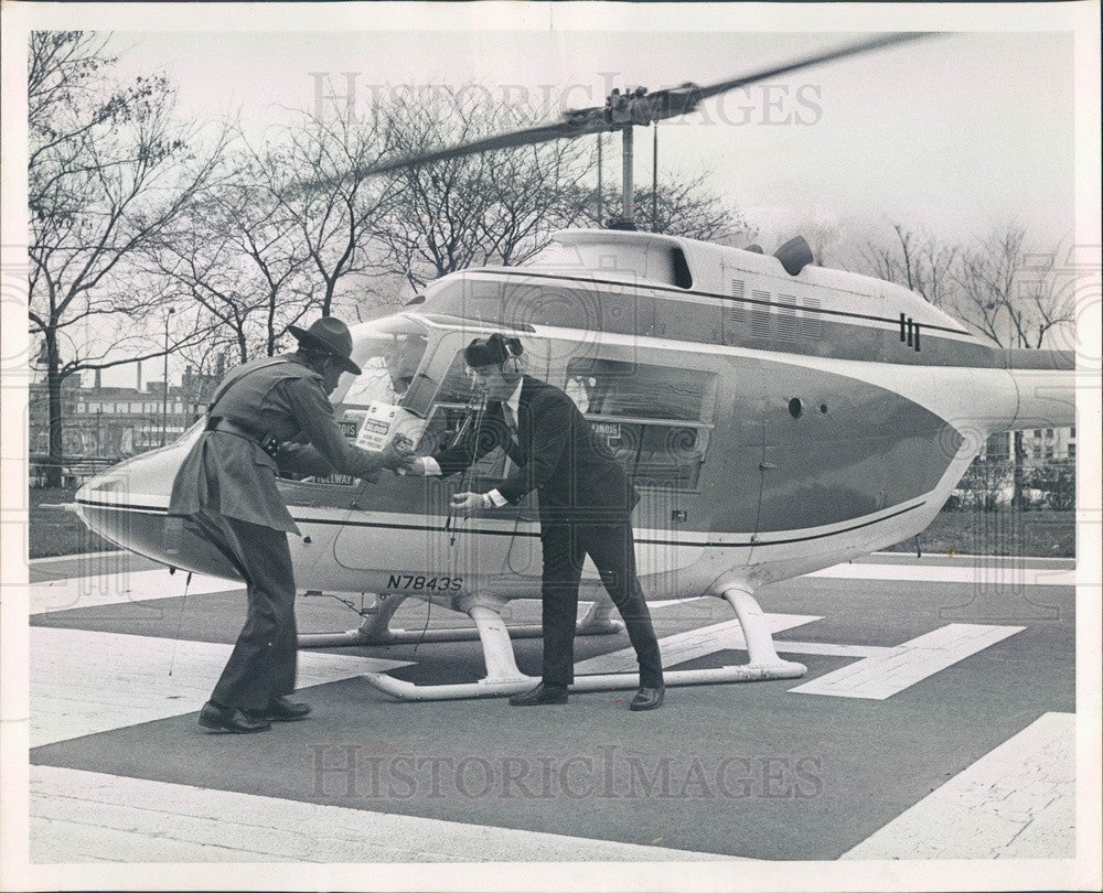 1967 Chicago, Illinois Cook County Hospital Emergency Blood Relay Press Photo