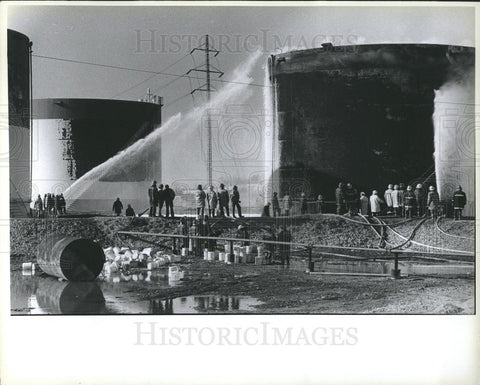 1979 Press Photo fire firemen blaze inferno heroes - Historic Images