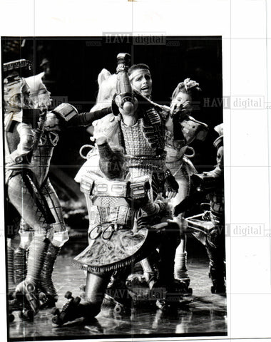 1990 Press Photo Starlight Express Chambers Devito - Historic Images