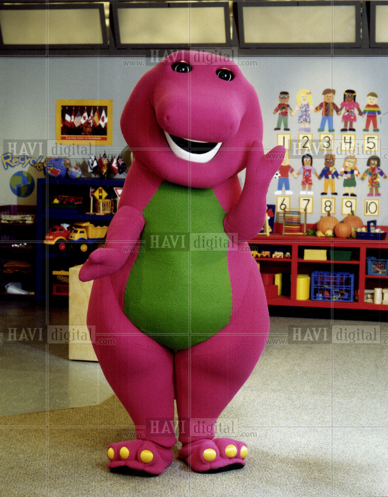 1995 Press Photo Barney & Friends purple dinosaur | Historic Images