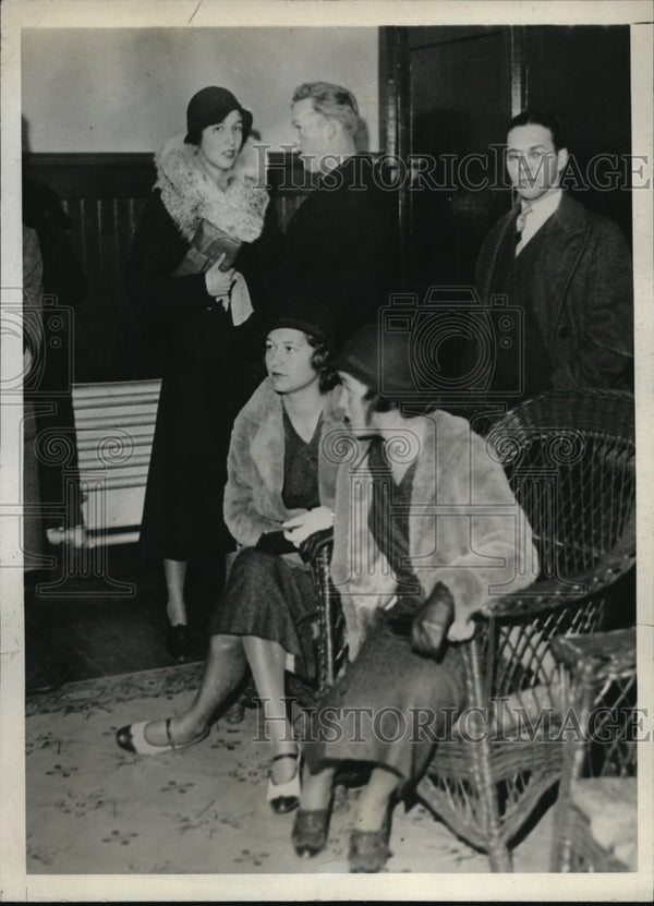 1932 Ruth And Gwinn Vaux With Miss Mary Ingersoll At Police Station ...