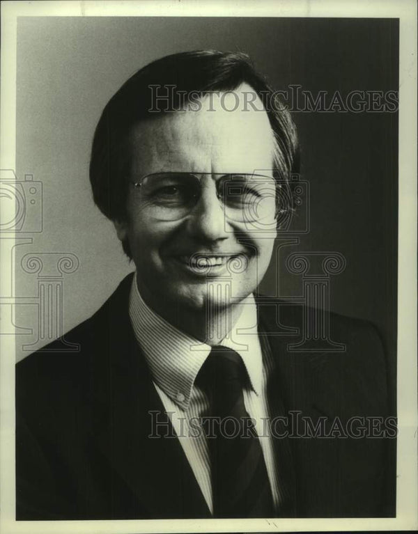 1984 CBS News Correspondent Bill Moyers on Campaign '84 - Historic Images