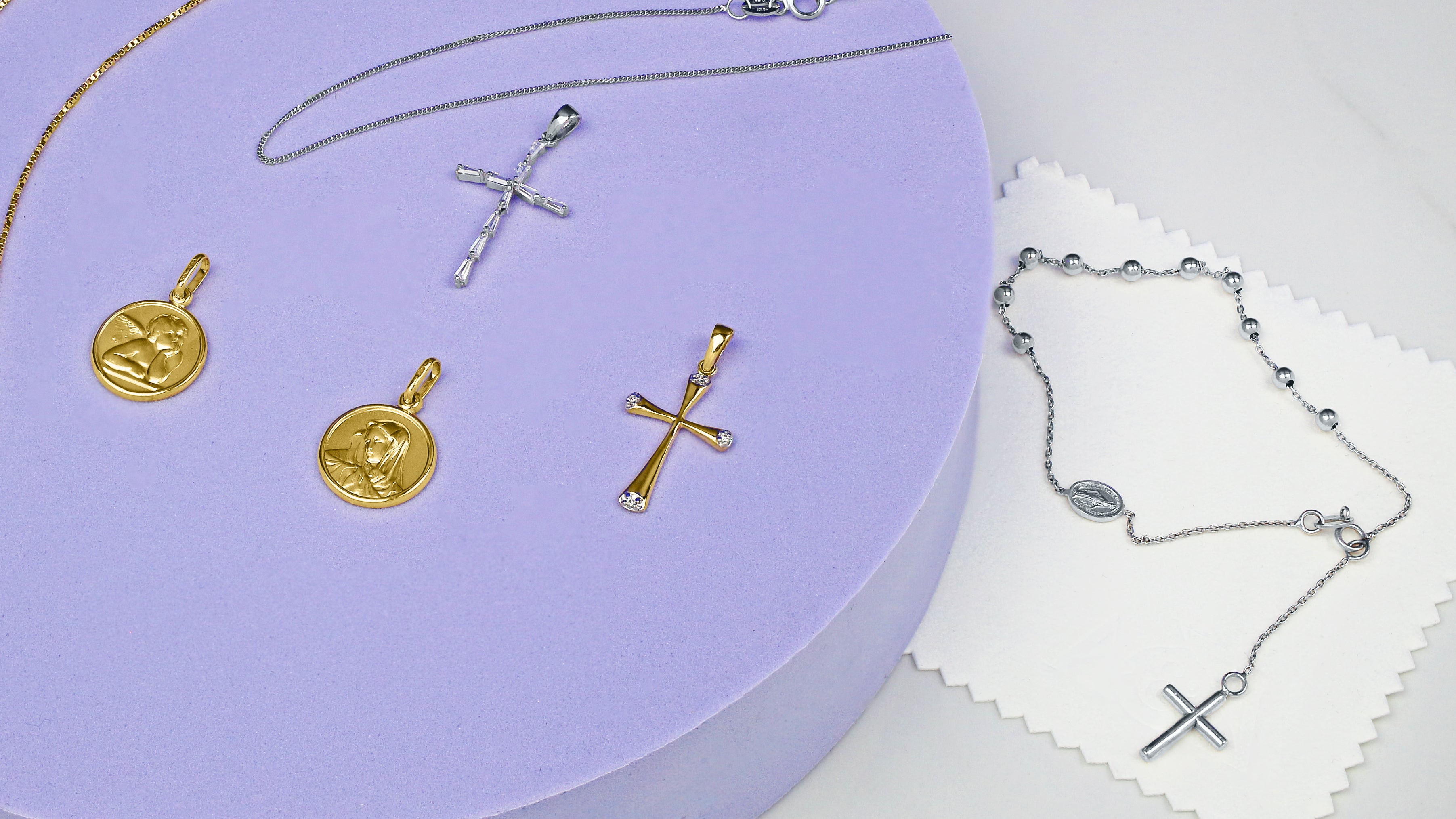 Religious Pendants and Bracelets in Gold