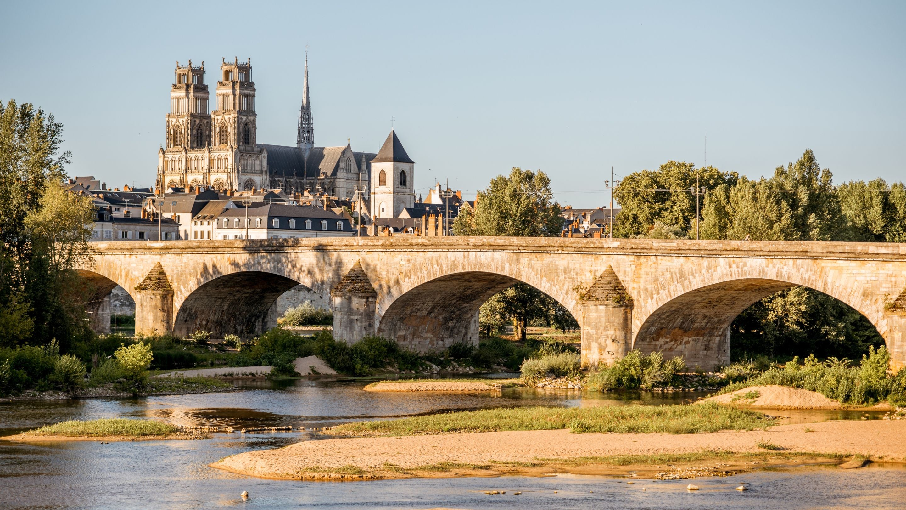 Cathédrale d'Orléans pont loire