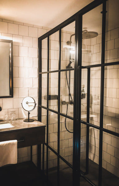 2021 bathroom trend: black accents