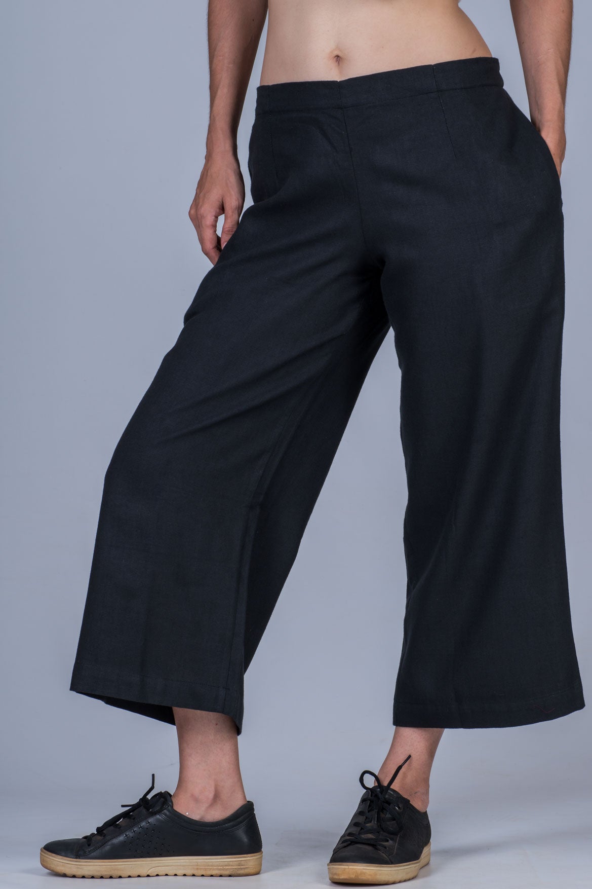 Black Khadi Women Pants - NILA – Upasana Auroville