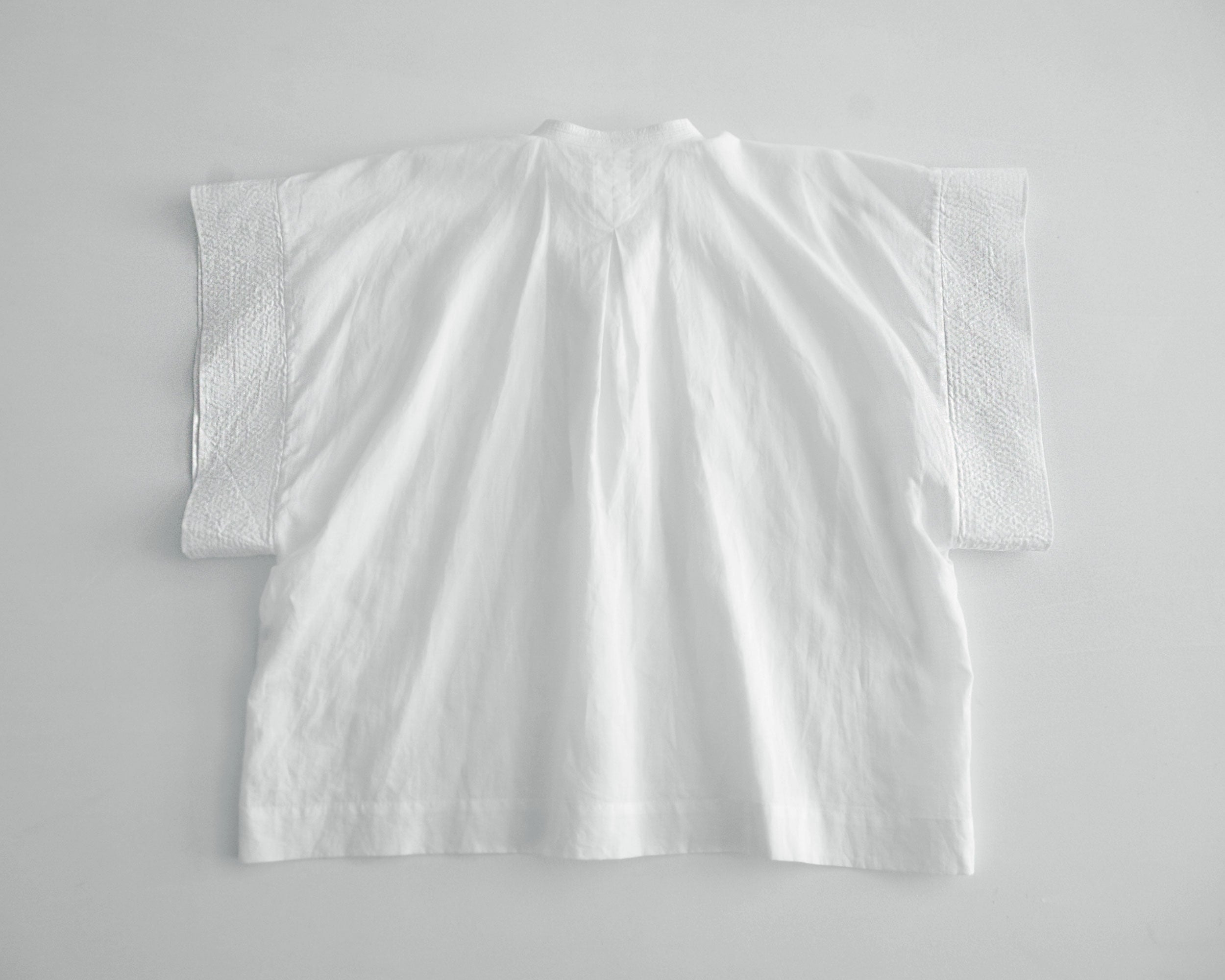 ARTS & SCIENCE／Back tuck stitch sleeve shirt (Off white ...