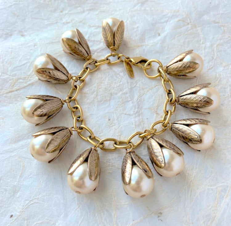 Classic Bead Cap Shiny Pearl Charm Bracelet – Lenora Dame