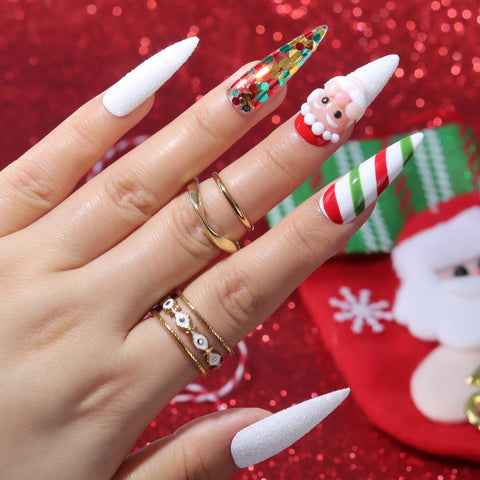 Red-white-santa-nail-design-for-Christmas