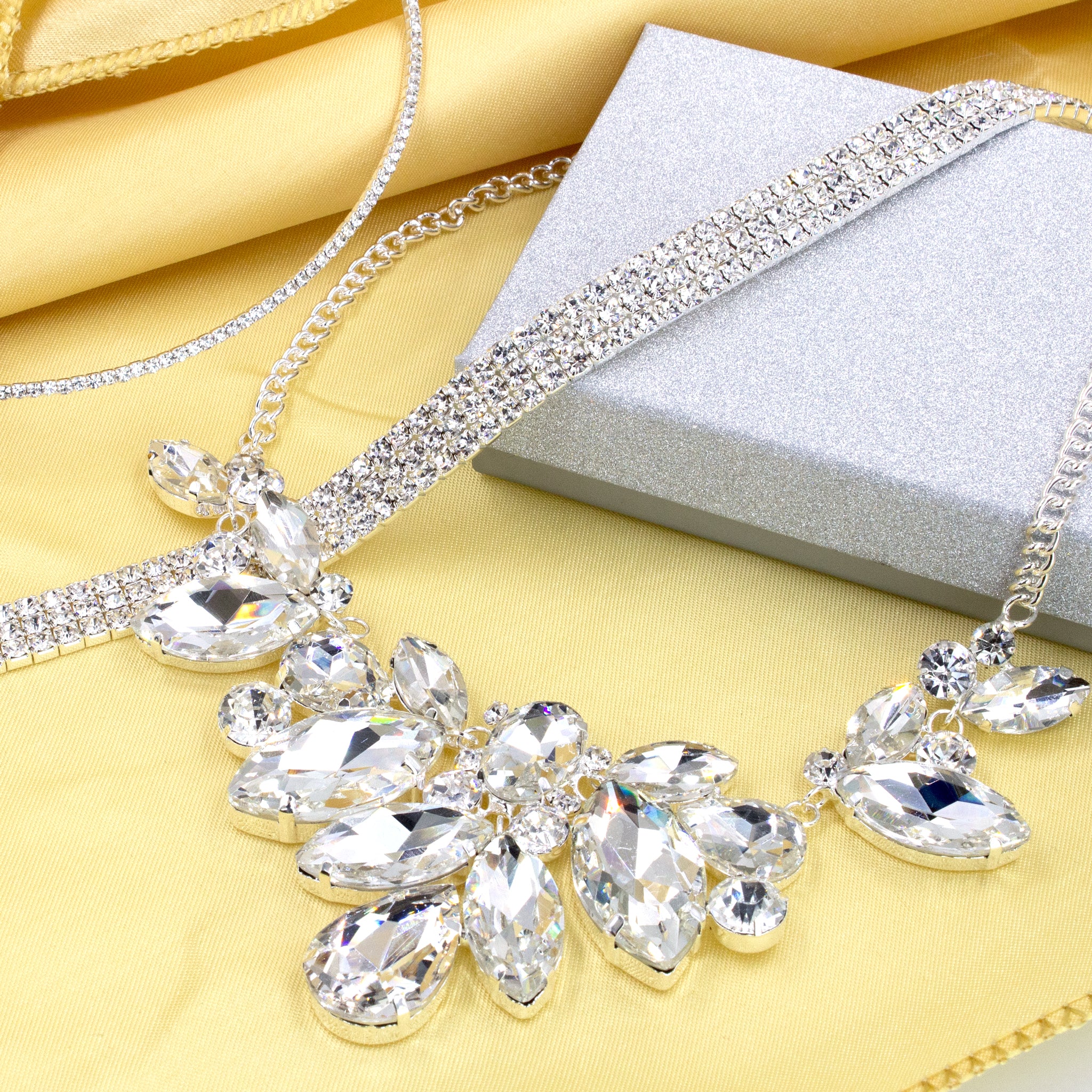 38ss Rhinestone Chain - Crystal Stones/Silver Plated