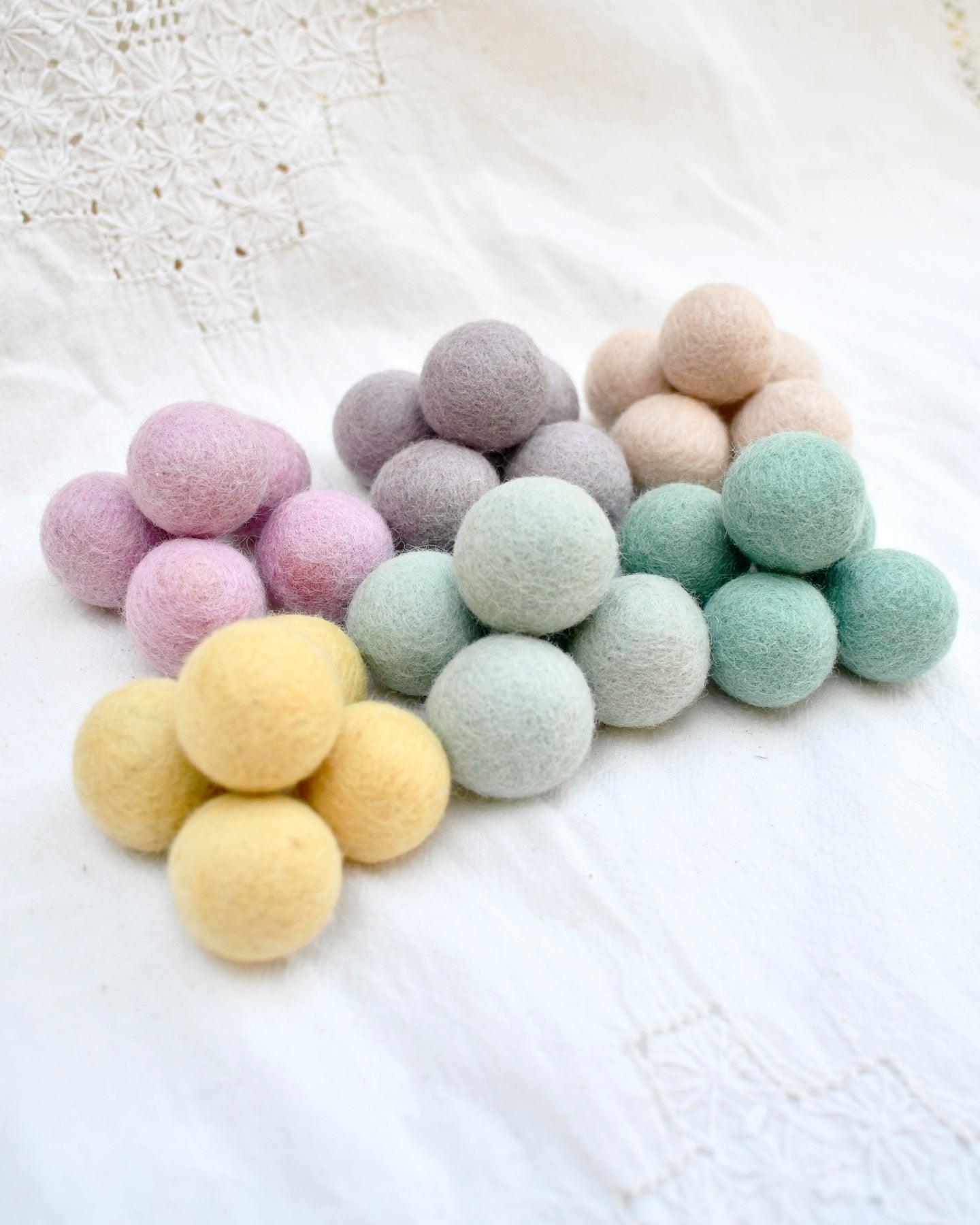 3cm Wholesale Felt Balls [100 Colors] - Felt & Yarn