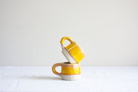 ceramic mug with handle