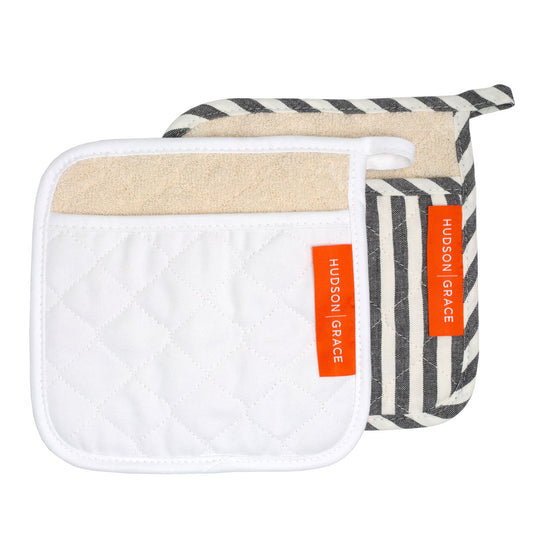 https://cdn.shopify.com/s/files/1/0257/7127/8418/products/Hudson-Grace-White-Striped-Potholder-alt.jpg?v=1615592808&width=533