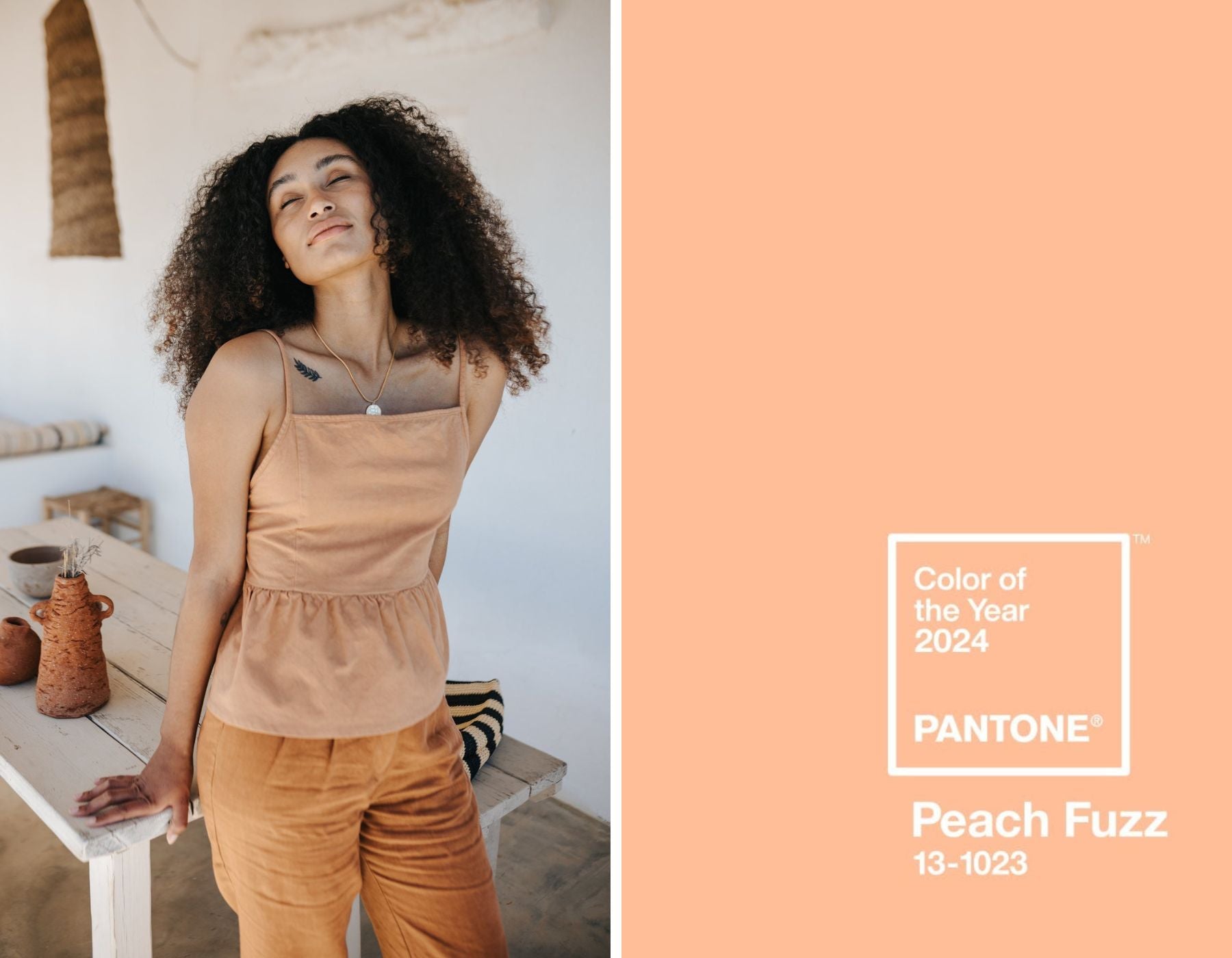 Een vrouw in een perzikkleurig topje naast een Pantone kleurstaal van het jaar 2024