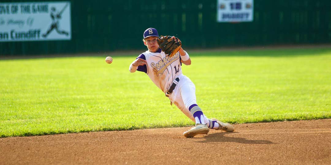 joueur baseball réception balle